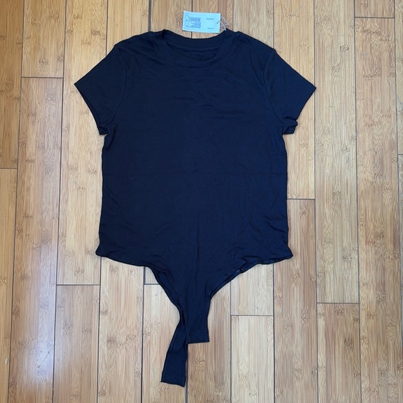 a new day Tops - NWT! Black Short Sleeved Bodysuit - L